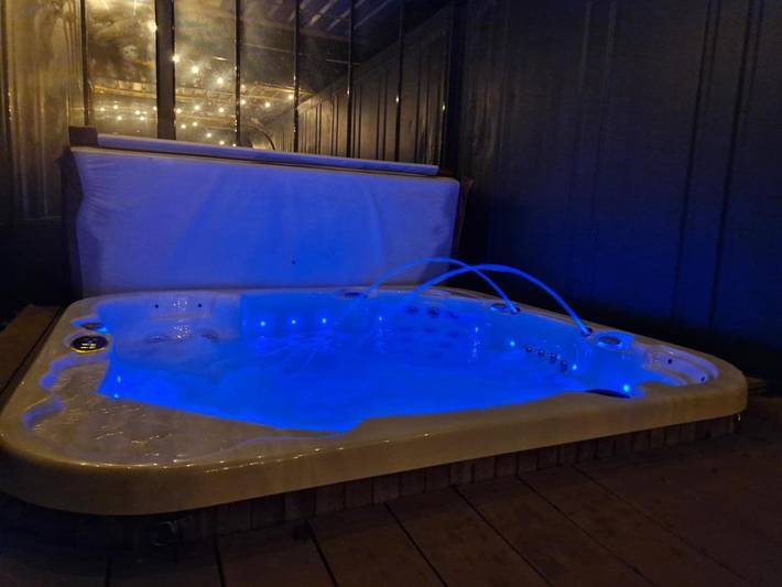 Gîte pour 6 personnes, avec piscine ainsi que jardin et jacuzzi à Amanlis - 4