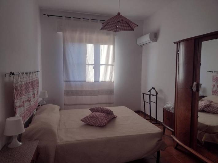 Casa vacanza per 3 persone, con giardino in Carbonia