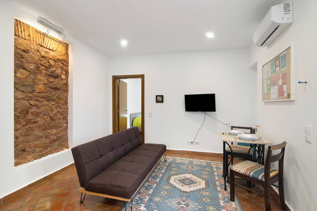 Apartamento inteiro, Apartamento 'Casa Da Vila Nº 6' com Wi-Fi e Ar Condicionado in São Brás de Alportel, Distrito de Faro