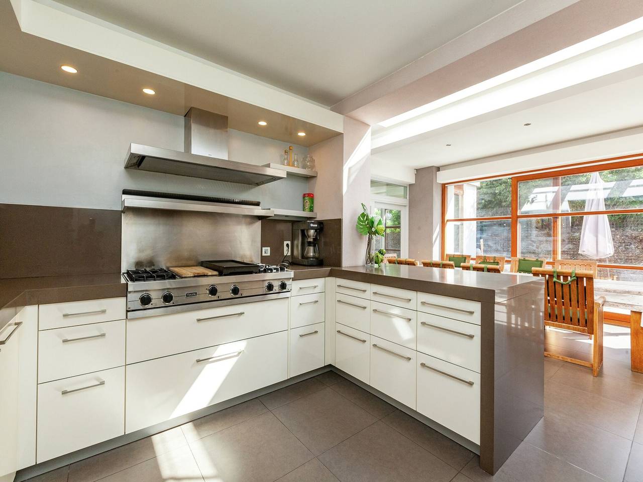 Villa with pool and sauna at walking distance from the sea in Koksijde-Bad, Koksijde