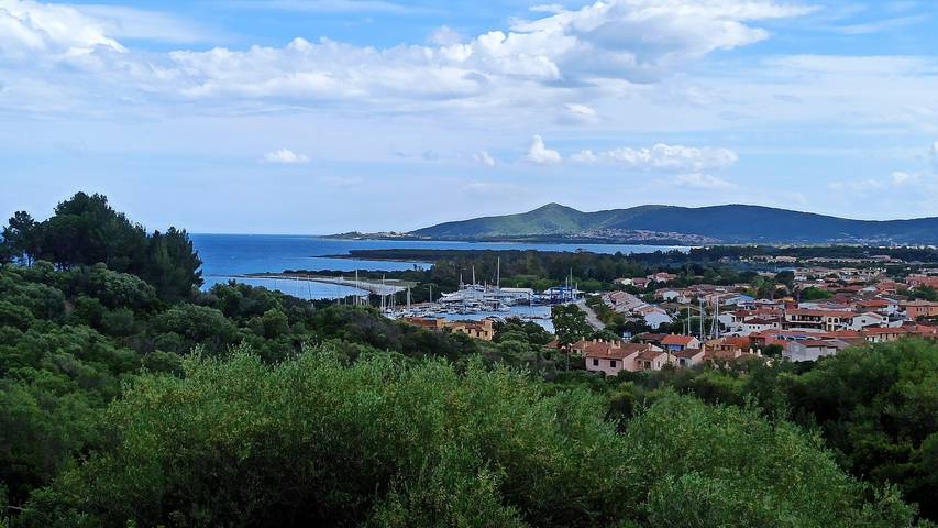 Appartamento per 6 persone, con Terrazza e Giardino nonché Panorama a Porto Ottiolu