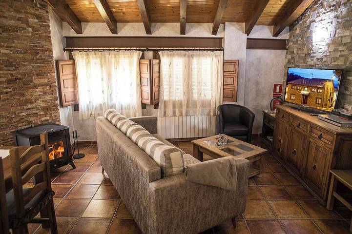Casa rural para 4 personas, con jacuzzi - 1
