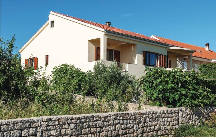 Ferienwohnung für 4 Personen, mit Terrasse, mit Haustier in Maslenica - 2