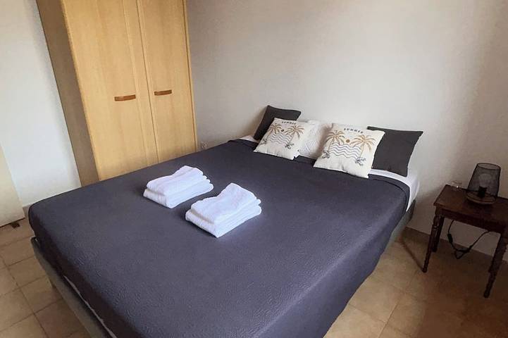 Gîte pour 5 personnes, avec jardin dans Plage de la Roya - 2