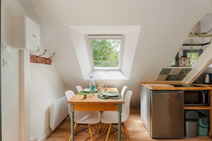 Entire apartment, Cottage 'Gite Nichoir 2ad Et 2 Enf' with Private Terrace, Shared Garden and Wi-Fi in Plurien, Côte d’Émeraude