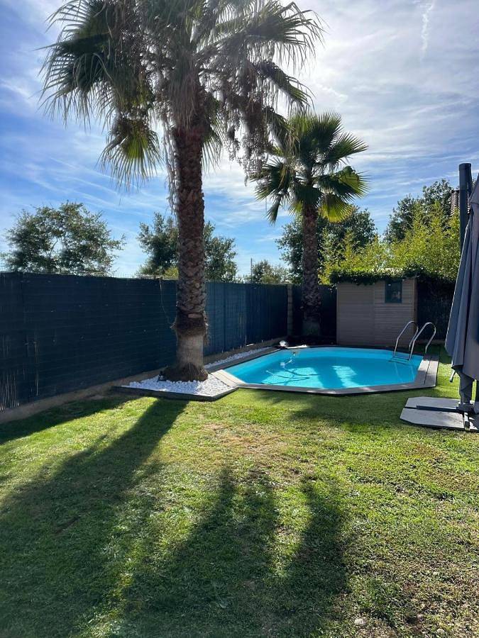 Villa for 8 people, with garden and terrace as well as pool - 1