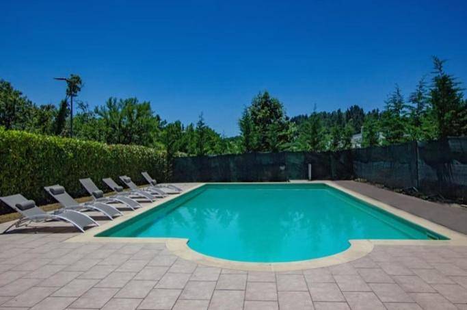 Villa per 11 persone, con piscina e panorama nonché giardino, con animali domestici - 1