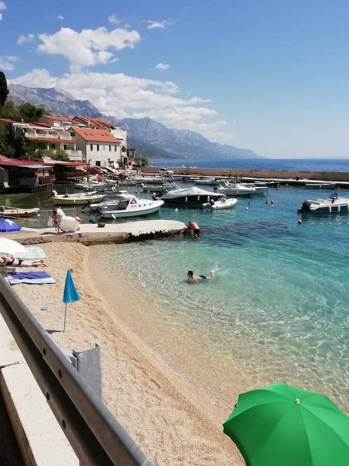 Ganze Wohnung, Ferienwohnung in Pisak mit Meerblick, Balkon, Klimaanlage, W-Lan (195-1) in Pisak, Omis-Riviera