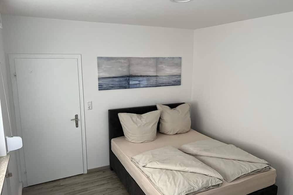 Ganze Wohnung, Eine modern renovierte Wohnung mit Balkonterrasse. in Lübbecke, Wiehengebirge