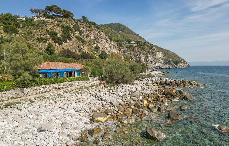 Accogliente appartamento sulla spiaggia con parcheggio e WiFi in Ricadi (comune), Provincia di Vibo Valentia