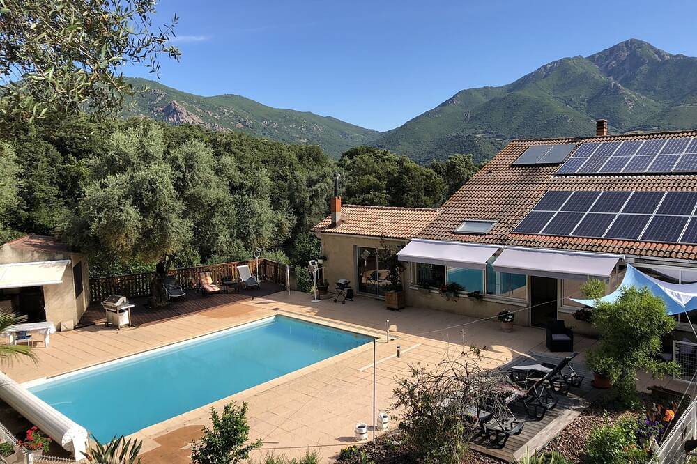 Appartement entier, Maison familliale pour les vacances et le repos in Eccica-Suarella, Région d'Ajaccio