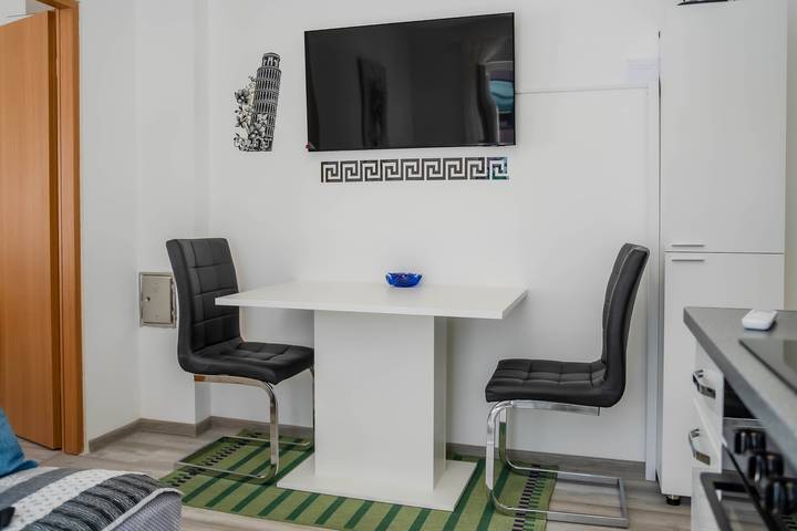 Ferienwohnung für 2 Personen, mit Terrasse in Zagreb - 4