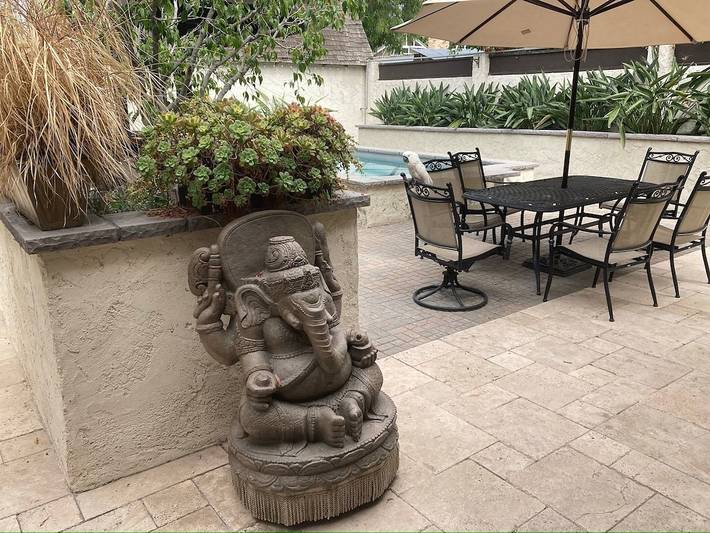 Vacation rental for 12 people, with yard and hot tub as well as balcony in San Diego