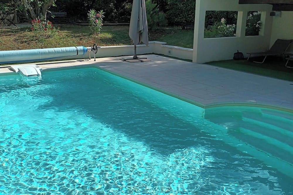 Haus mit Pool und Terrasse in Piolenc, Vaucluse