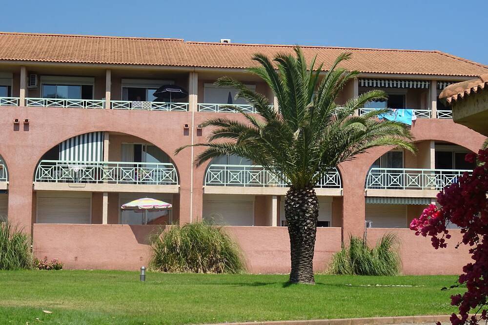 Entire apartment, La Castagna in Moriani-Plage, Corte region