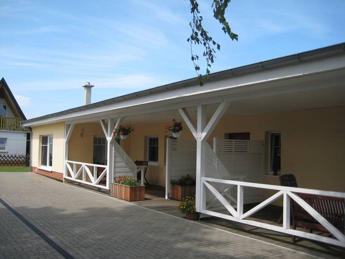 Ferienwohnung für 7 Personen, mit Terrasse und Sauna in Börgerende-Rethwisch