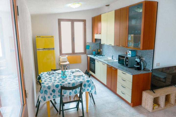Appartamento intero, Calasetta Comfy Apartment x5 - w/ Terrace in Spiaggia Sotto Torre, Calasetta