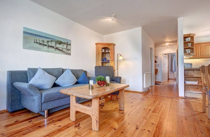 Apartamento entero, Haus Rolandseck, Whg. 03: 100 m zum Strand in Bansin mit WLAN & Parkplatz in Bansin, Heringsdorf