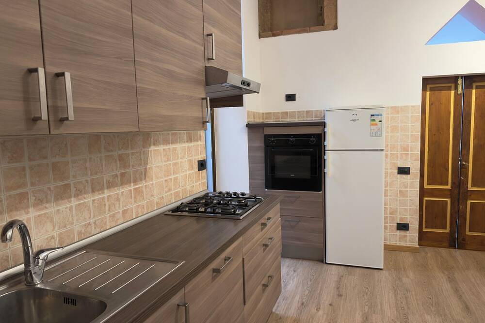 Entire apartment, Charming Tuscany Saloon - 2Br Apartment in Colle Val d'Elsa Center in Colle di Val d'Elsa, Siena Province