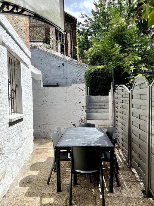 Gîte pour 4 personnes, avec jardin et jacuzzi à Bolbec - 2