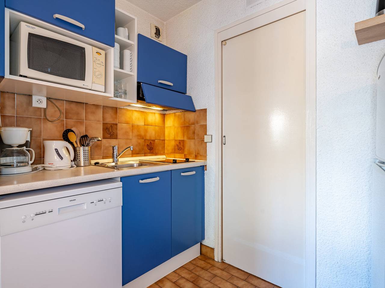 Studio entier, Studio pour 4 avec Wi-Fi illimité, vue mer in Roquebrune-Cap-Martin, Côte méditerranéenne (France)