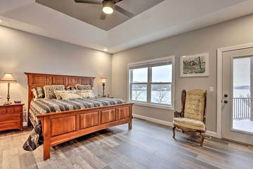 Vacation House for 20 Guests in Lake of the Ozarks, Ozark Mountains, Picture 2