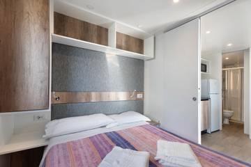 Bungalow per 4 Persone in Comune di Ispra, Provincia di Varese, Foto 1