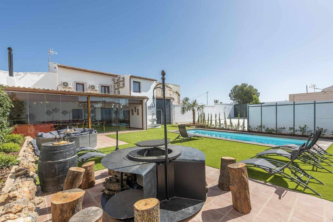 Villa för 12 Personer med trädgård in Los Perez, La Roda de Andalucía