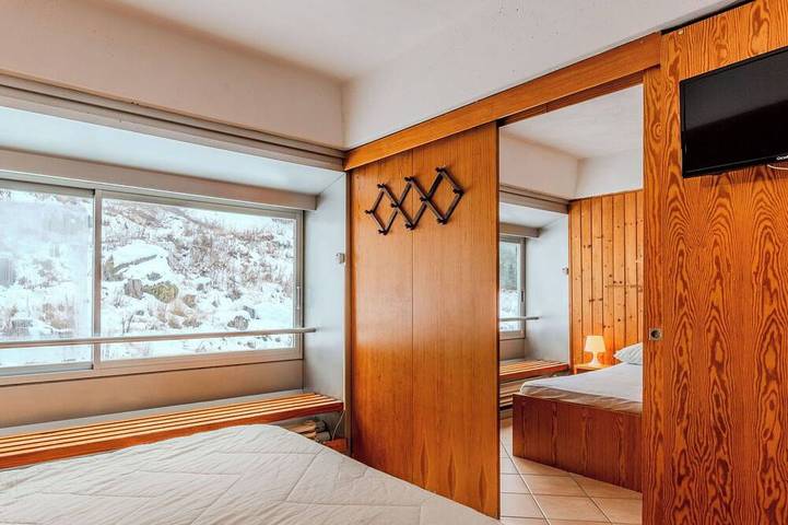 Entire apartment, Cosy apartment for 5 guests with Tv and patio in Marilleva, Mezzana