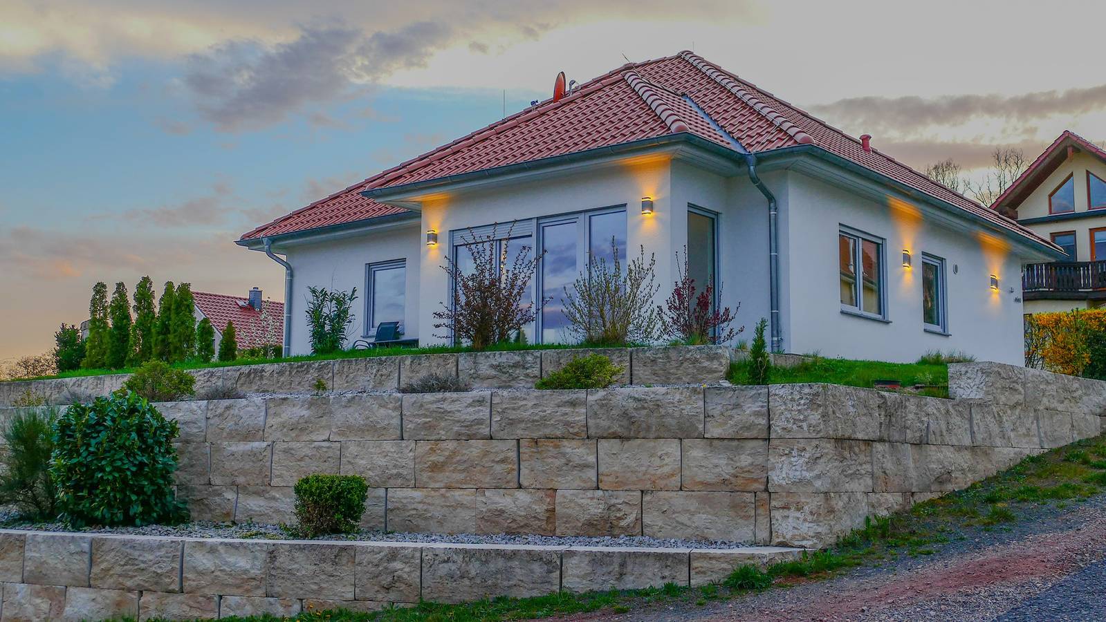 Ganze Ferienwohnung, Ferienhaus "Blick zum Rennsteig" - Fh (98 qm mit großem Wohnzimmer/Terrasse,1 Schlafzimmer Doppelbett, 1 Schlafzimmer Etagenbett, Küche, Bad Wc/Du/Wanne) in Wartburg, Moorgrund