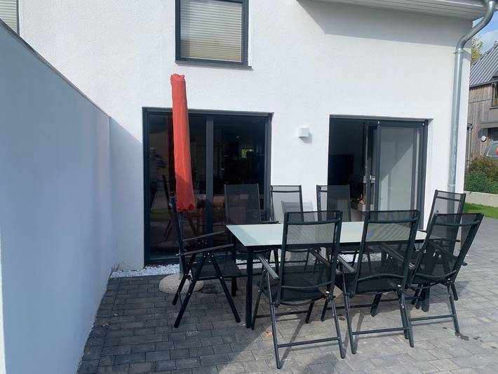 Ferienhaus für 8 Personen, mit Terrasse und Whirlpool sowie Garten und Pool in Göhren-Lebbin - 4