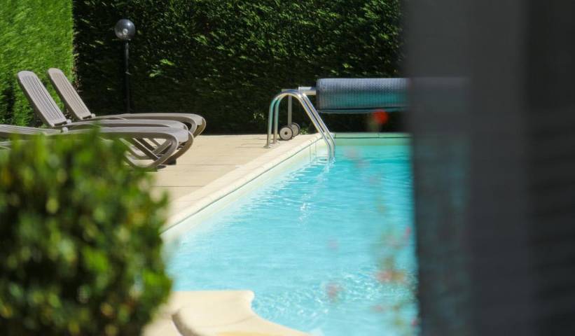 Hôtel pour 2 personnes, avec vue ainsi que piscine et terrasse