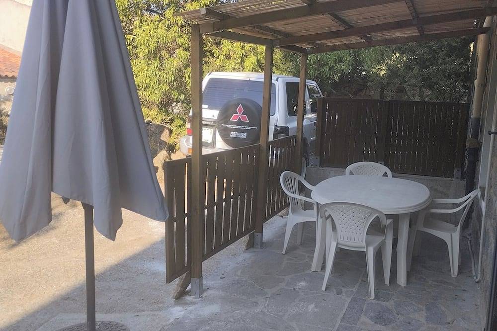 Casa en el pueblo turístico agradable en Córcega in Roccapina, Monacia-d'Aullène