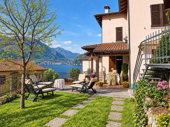 Villa Lago di Como by Lago Reisen in Lezzeno, Comer See