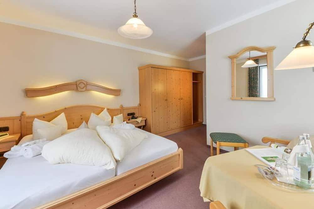 Doppelzimmer Kat. B (ab 7 Nächte) - Kur- & Vitalhotel Sonnen in Bad Kohlgrub, Bayerische Alpen