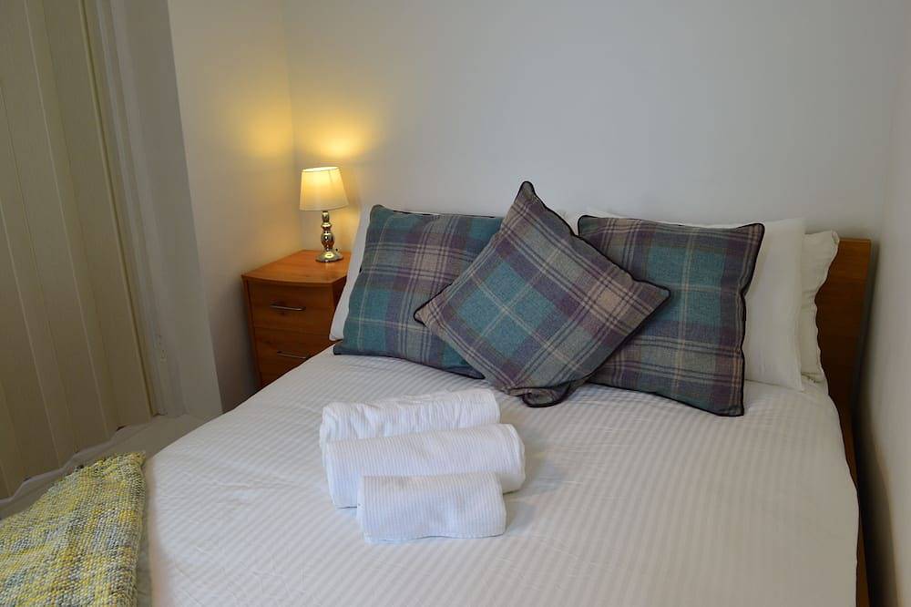 Apartamento entero, Apartamento de 2 dormitorios con estacionamiento Gratuito y parada de autobús in Coleridge Ward, Cambridge