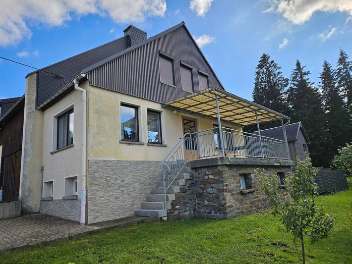 Casa Kretscham con terraza privada y jardín in Sehmatal, Montes Metálicos