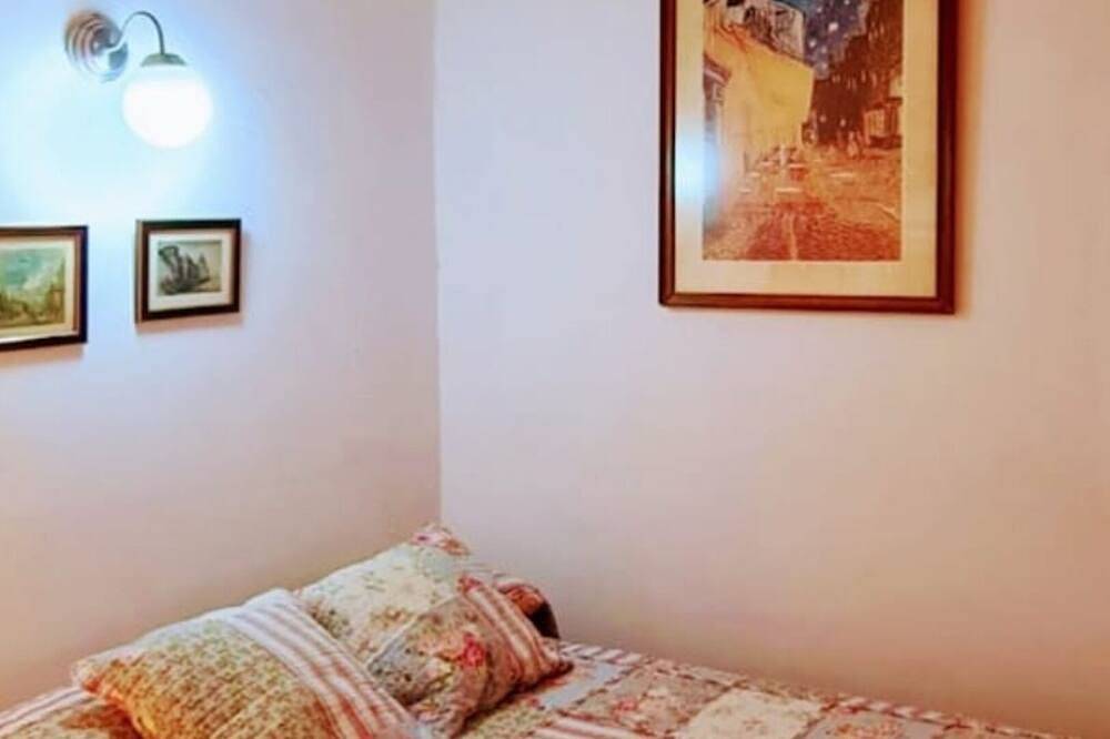Entire apartment, Homerez - Charming apartment in Cuenca with parking included in Cuenca, Cuenca Province