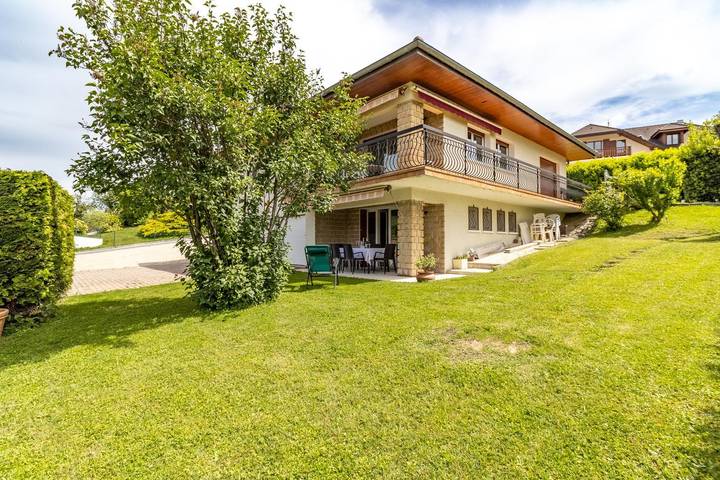Gîte pour 4 personnes, avec terrasse et jardin