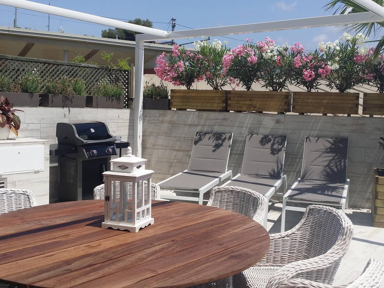 Apartamento vacacional entero, Sitges Spaces Mediterranean Apartments -4 hab./4 baños/Jacuzzi- Hasta 9 personas in Sitges, Garraf