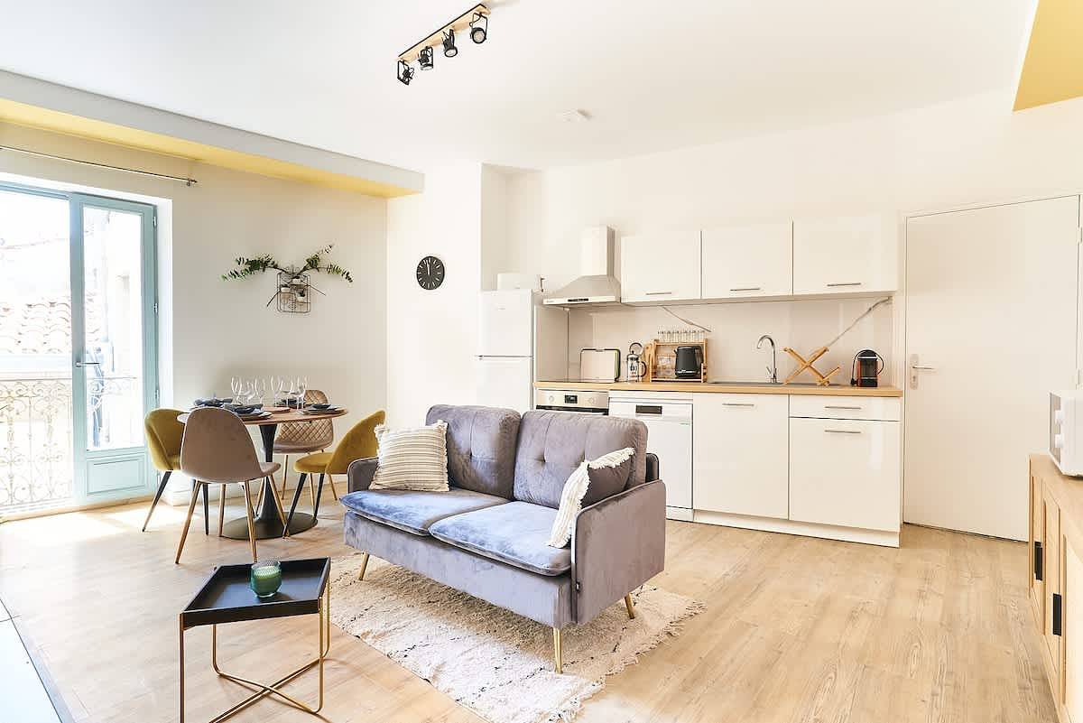 Appartement entier, Cozy 1Br with A/C across les Halles in Béziers, Côte méditerranéenne (France)