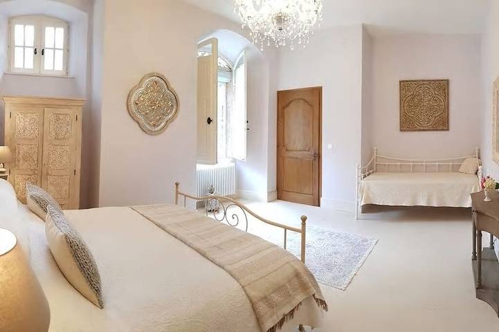 Gîte pour 40 personnes, avec jardin et piscine à Saint-Priest-les-Fougères - 3