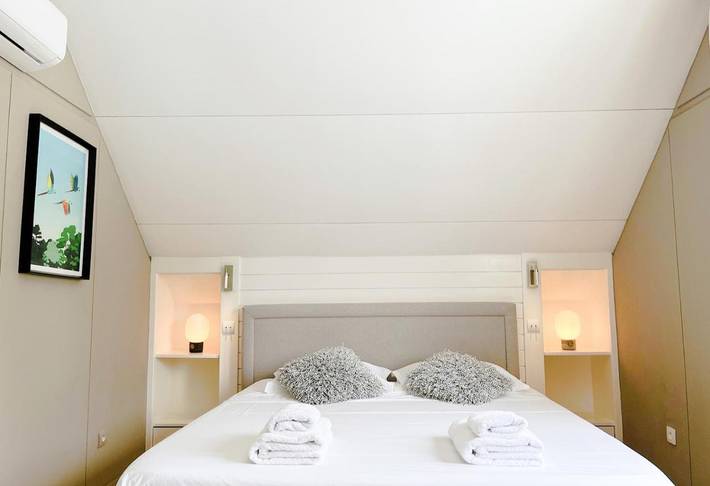 Villa pour 6 personnes, avec piscine ainsi que vue et jardin dans Saint-Gilles les Bains - 3