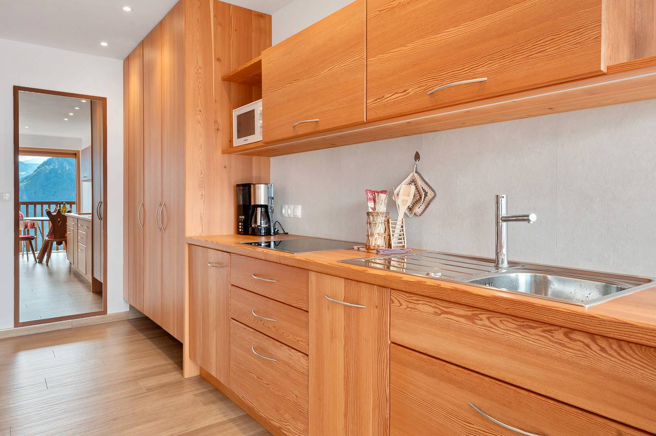 Appartamento intero, Appartamento '1' con vista montagna, terrazza comune e Wi-Fi in Gries-San Quirino, Bolzano