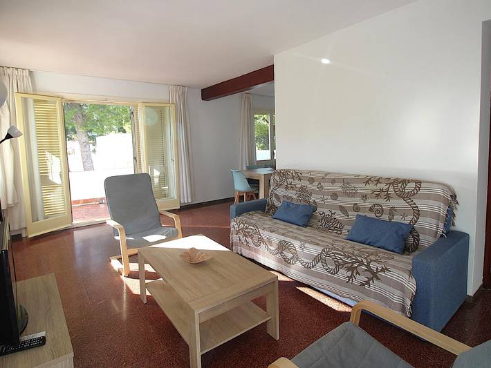 Einzigartige Villa mit Garten, 100m vom Strand entfernt, 4 Zimmer, Wlan verfügbar! in Platja del Morer (Llanca), Llanca