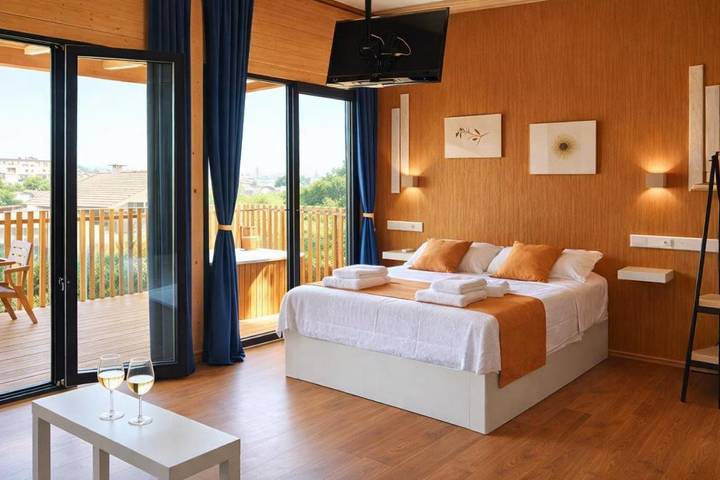 Camping für 3 Personen, mit Whirlpool und Garten in Galicien