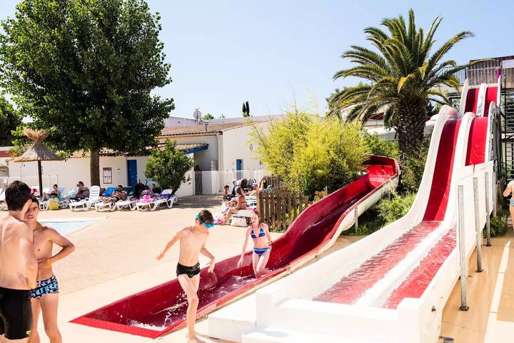 Mobil home pour 4 personnes, avec terrasse ainsi que piscine et sauna, animaux acceptés dans Portiragnes Plage - 2