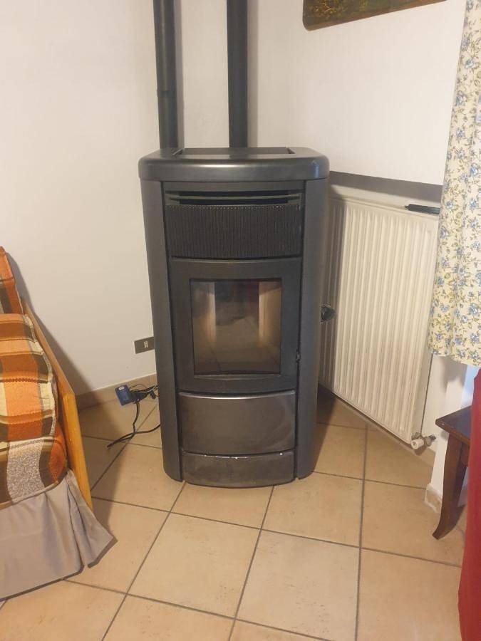 Gîte pour 5 personnes, avec terrasse ainsi que vue et jardin à Ovaro - 3