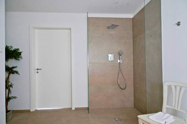 Ferienwohnung für 5 Personen, mit Terrasse und Garten in Breisach am Rhein - 4