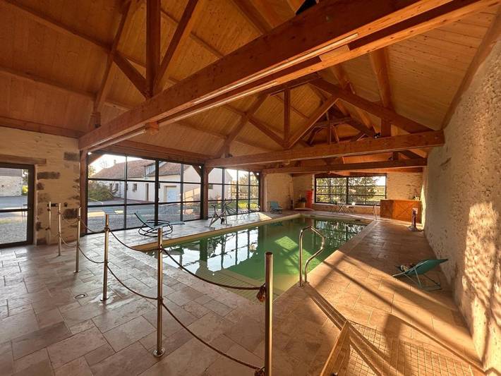 Maison de vacances pour 6 personnes, avec Terrasse ainsi que Jardin et Piscine dans la Sarthe